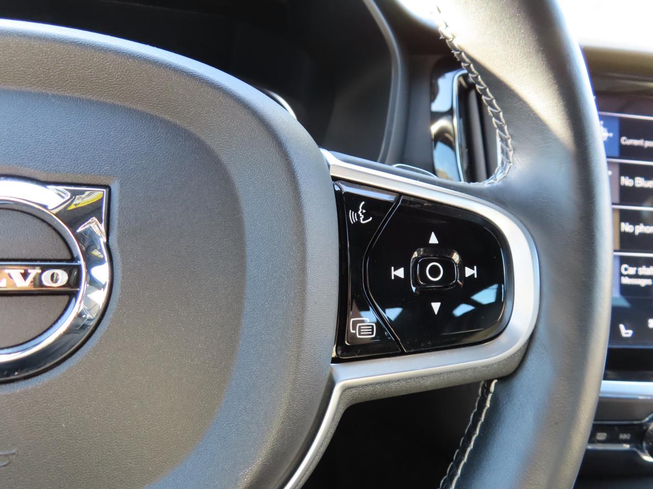 2019 Volvo S60 T6 AWD R-DESIGN - NAVI - LEATHER - SUNROOF !!! Photo