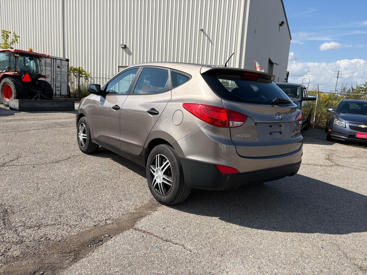 2012 Hyundai Tucson L - Photo #6