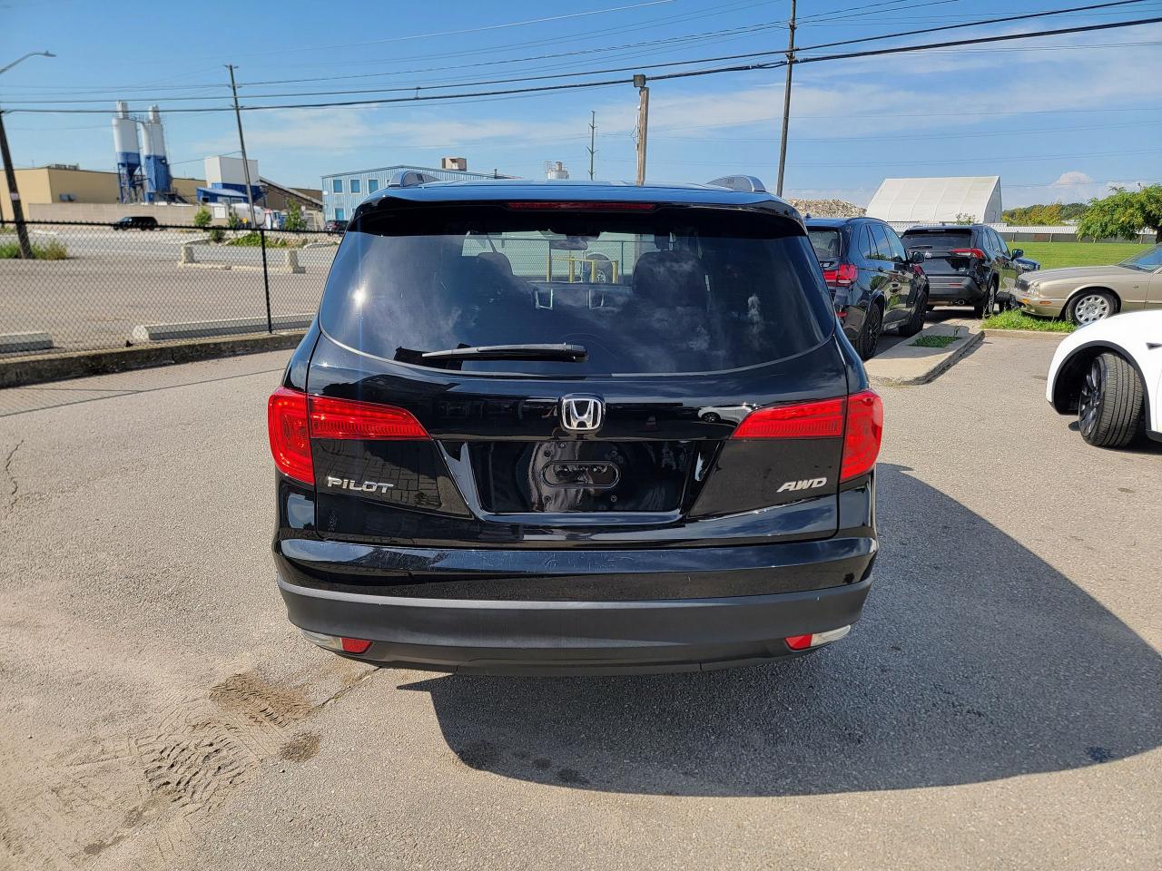 2017 Honda Pilot EX - Photo #6