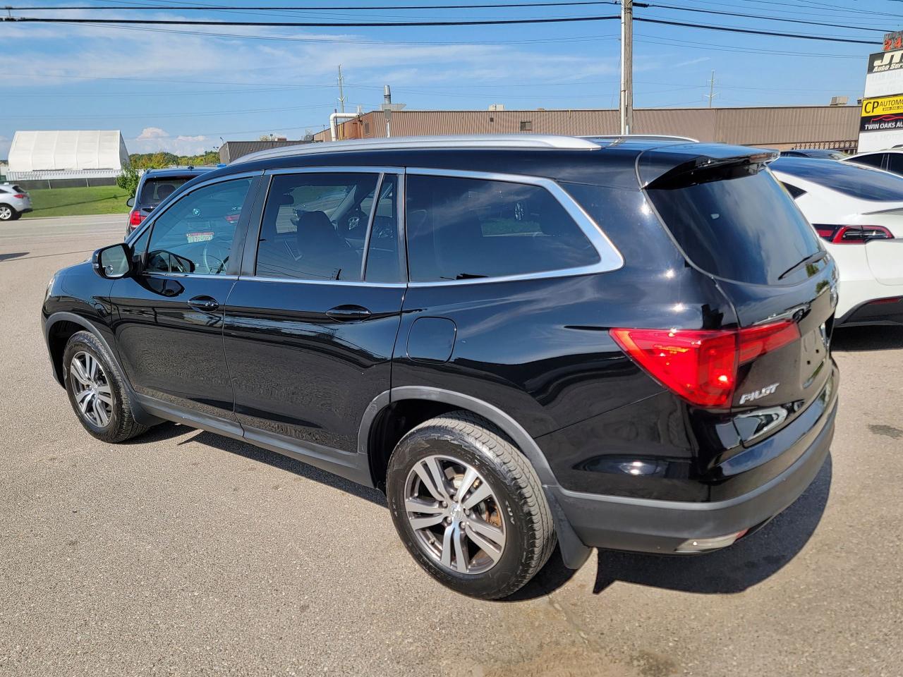 2017 Honda Pilot EX - Photo #7