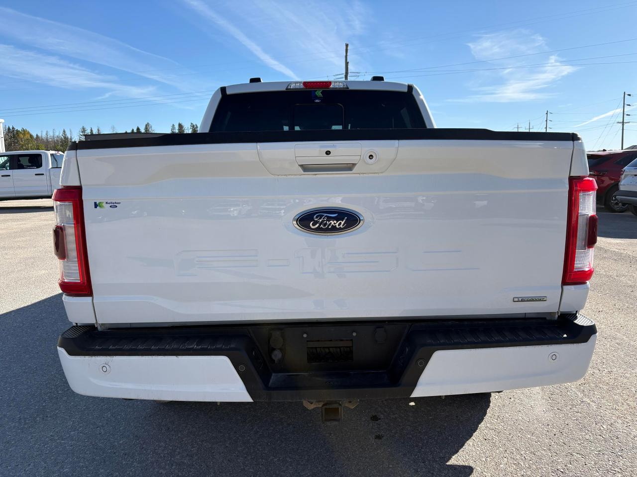 2022 Ford F-150 Lariat 4WD SuperCrew 5.5' Box Photo5