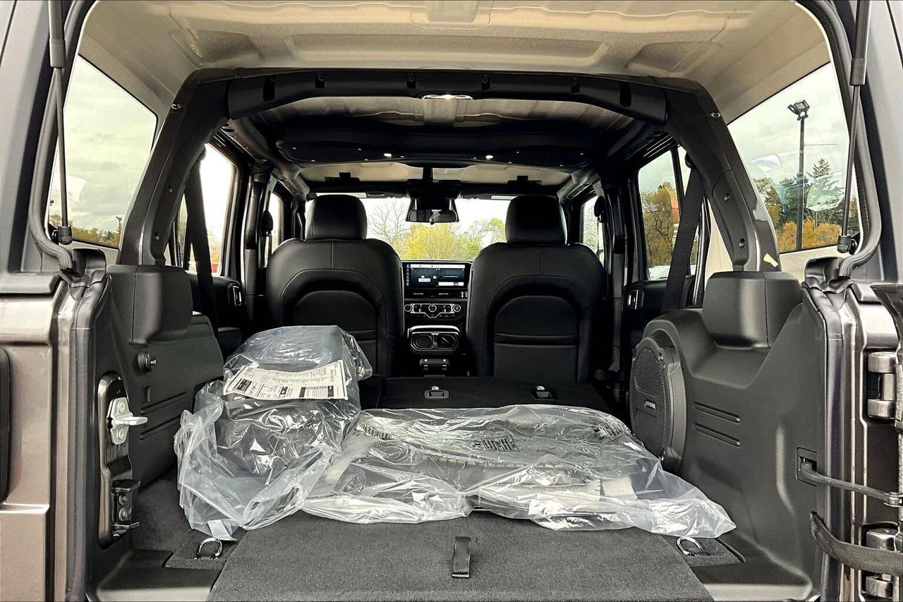 2026 Jeep Wrangler WILLYS | Leather | Tech & Conv & Safety Grp | 4x4 Photo
