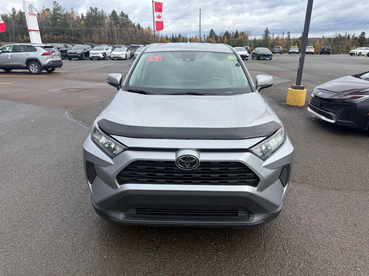 2023 Toyota RAV4 LE Photo1