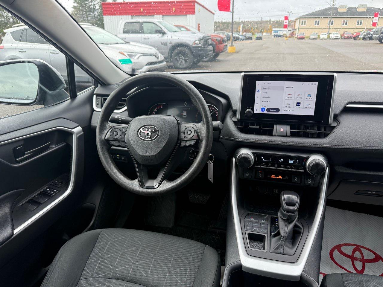 2023 Toyota RAV4 LE Photo