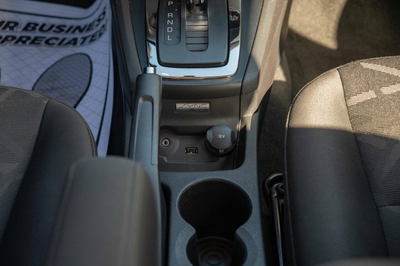 2013 Ford Fiesta SE - Photo #35