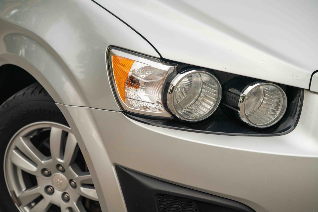 2012 Chevrolet Sonic LS - Photo #7