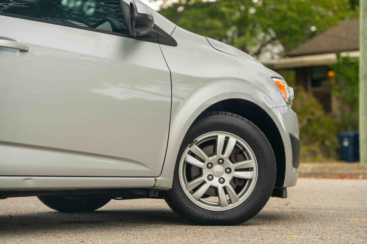 2012 Chevrolet Sonic LS - Photo #10