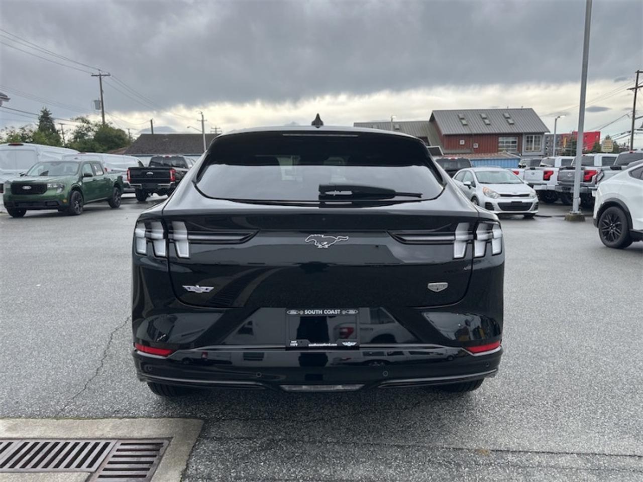 2023 Ford Mustang Mach-E California Route 1 Photo3