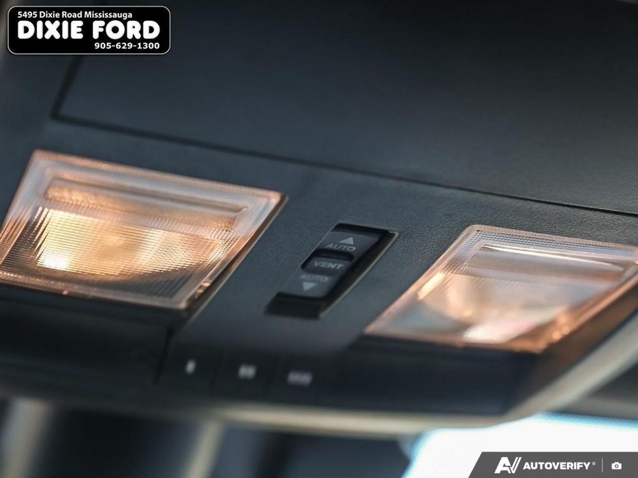 2023 Dodge Challenger R/T Photo