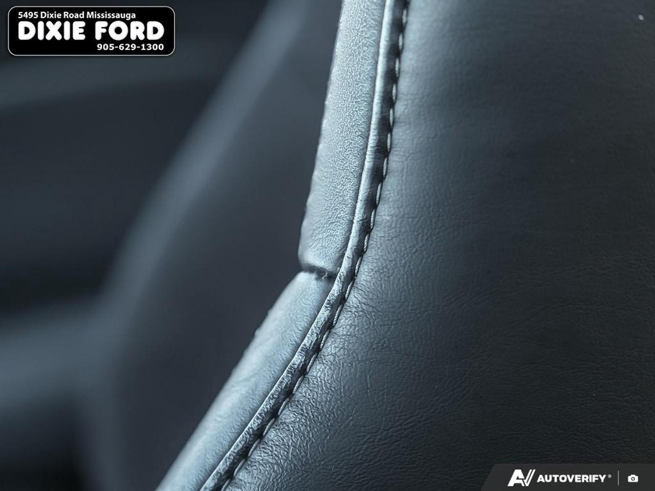 2023 Dodge Challenger R/T Photo