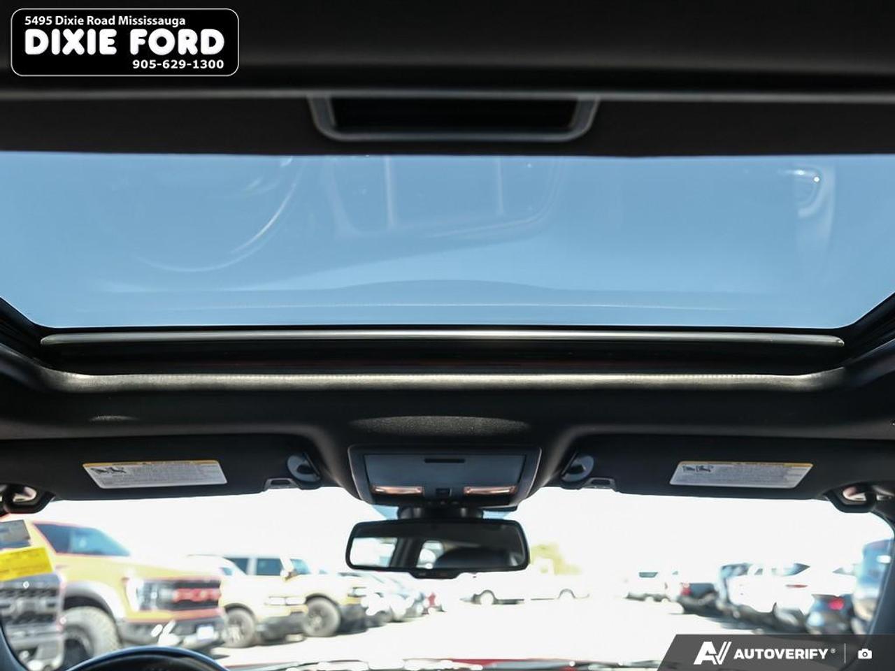 2023 Dodge Challenger R/T Photo