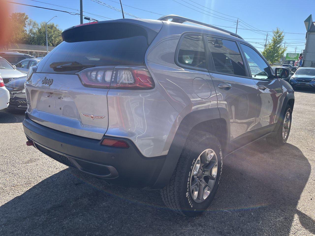 2019 Jeep Cherokee Trailhawk Photo3