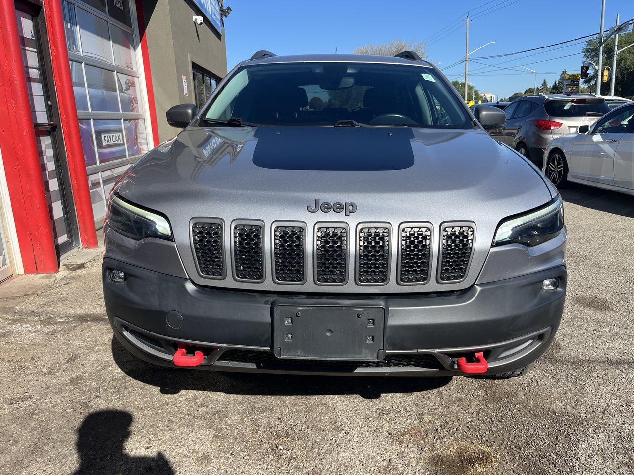 2019 Jeep Cherokee Trailhawk Photo1