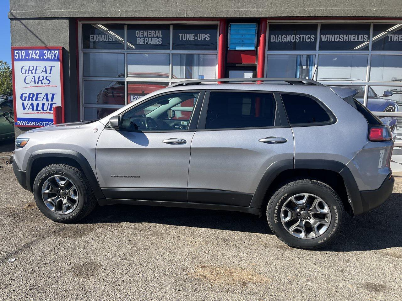 2019 Jeep Cherokee Trailhawk Photo