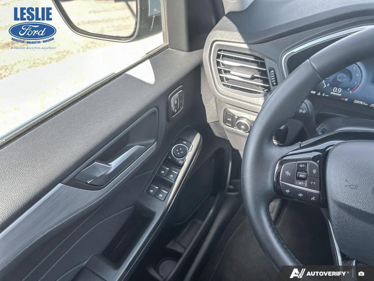 2025 Ford Escape Platinum AWD Photo