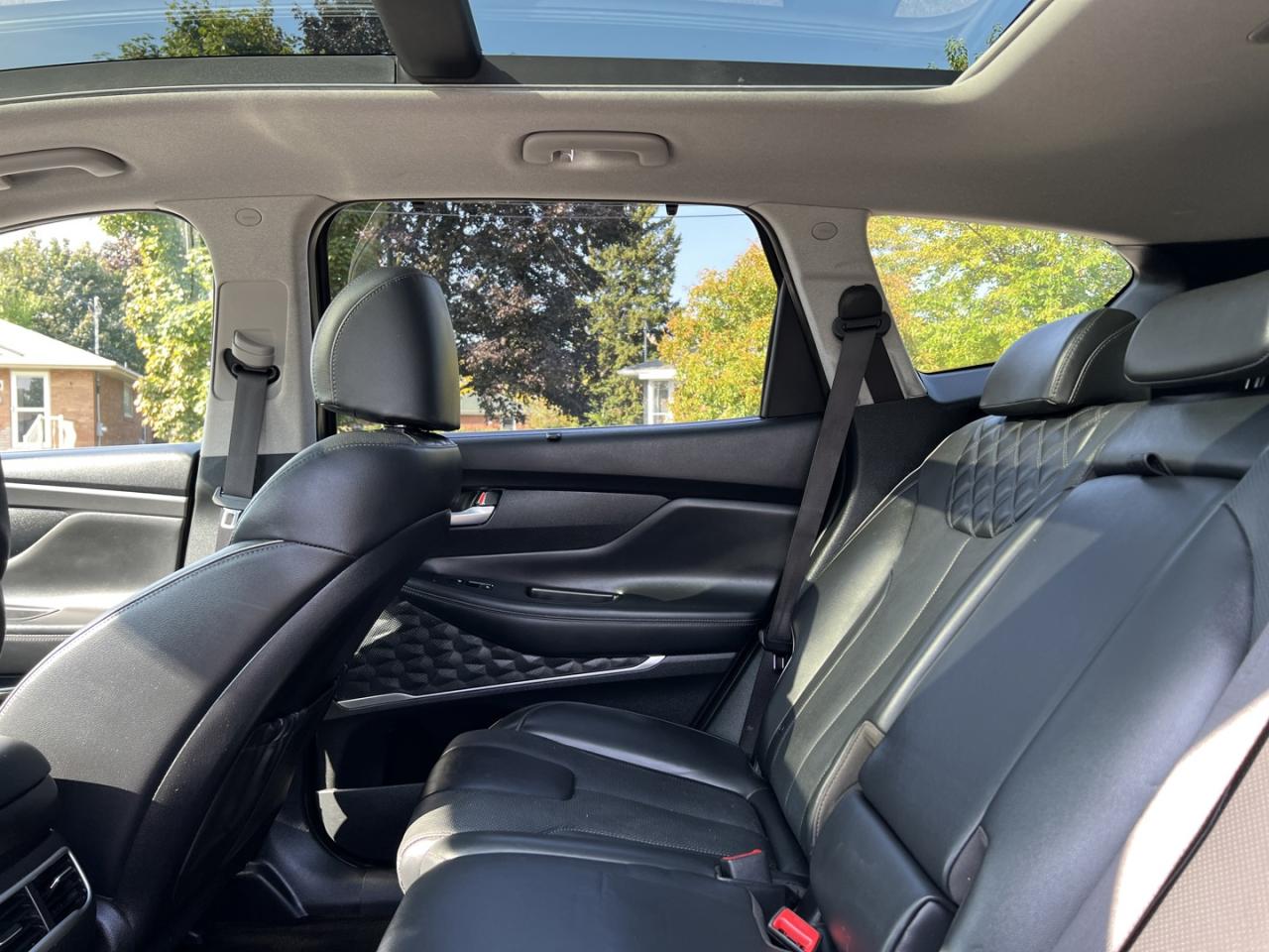 2022 Hyundai Santa Fe Plug-In Hybrid Luxury AWD - Photo #11
