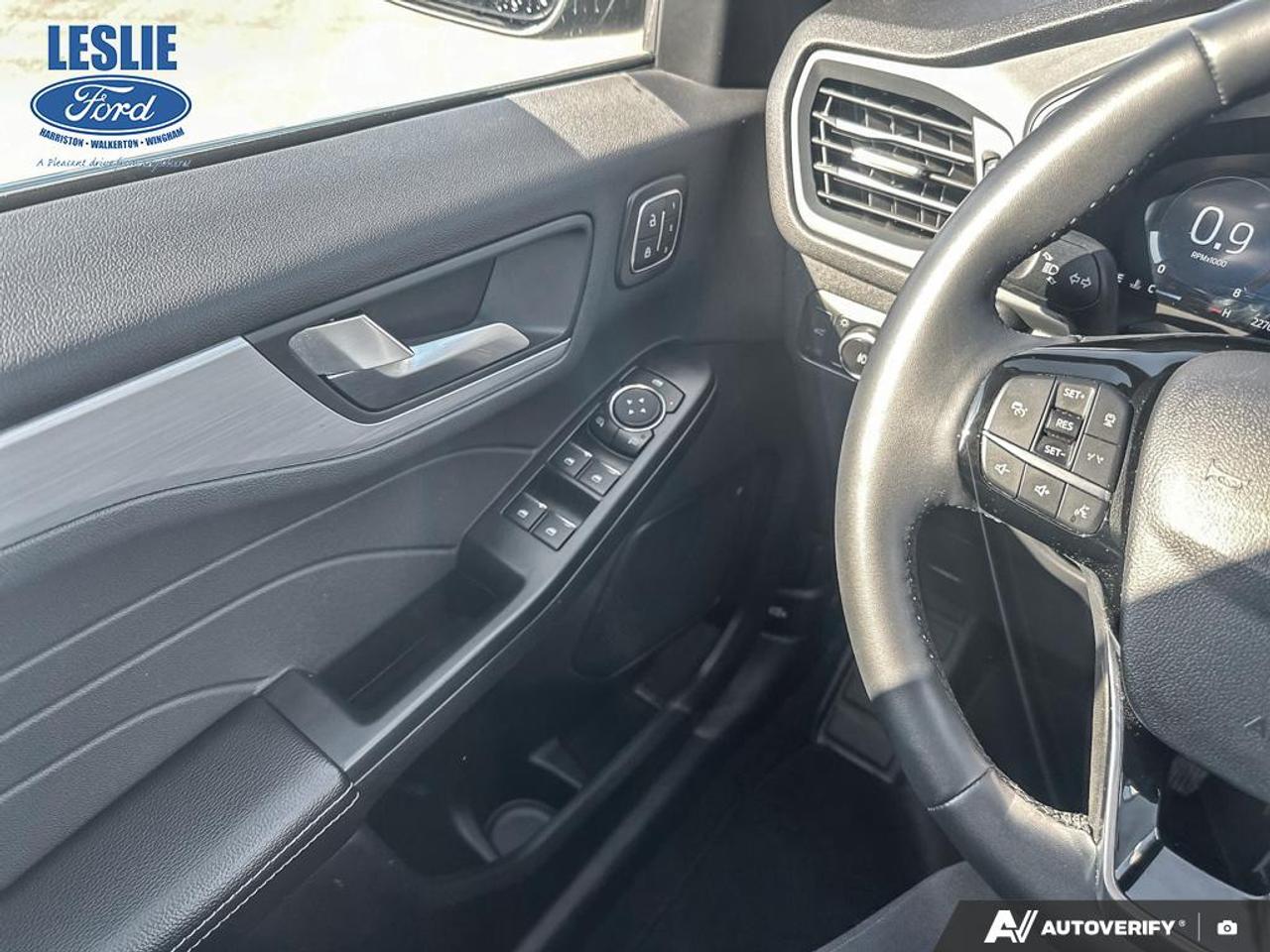 2025 Ford Escape Platinum AWD Photo