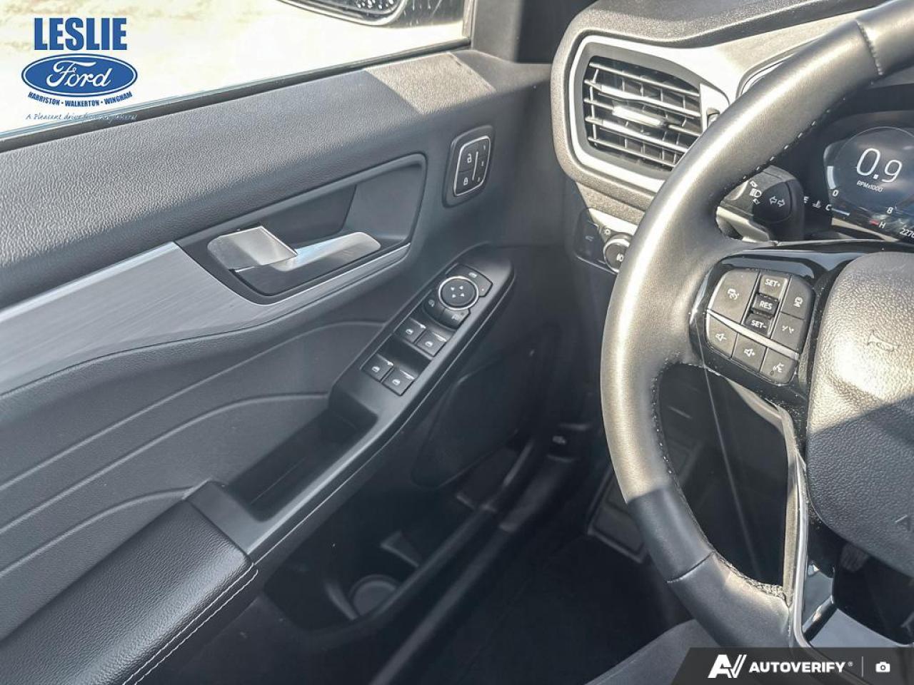 2025 Ford Escape Platinum AWD Photo