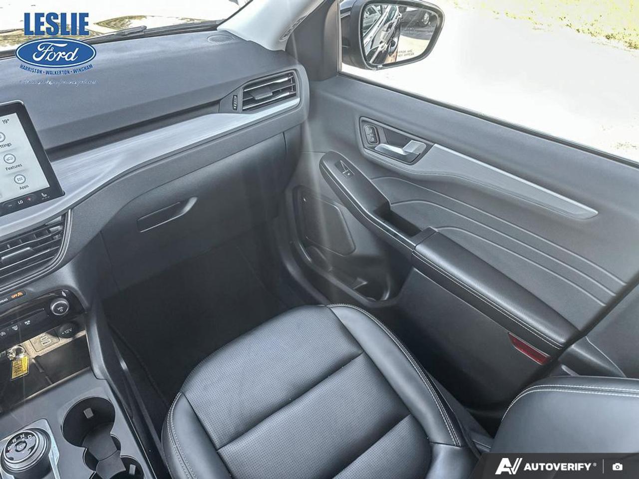 2025 Ford Escape Platinum AWD Photo