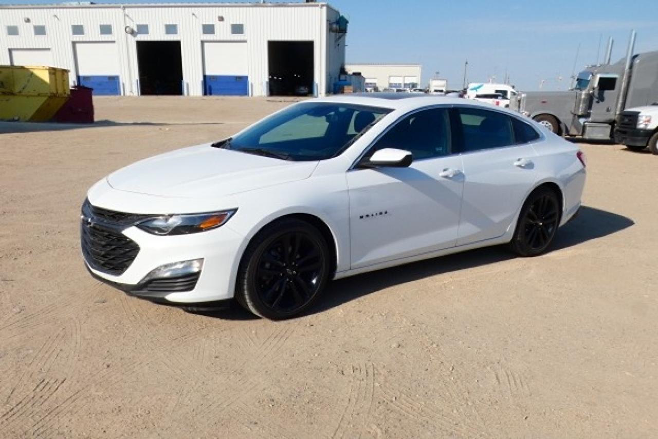 2023 Chevrolet Malibu 1LT w/Htd cloth, pano S/R, BUC - Photo #2