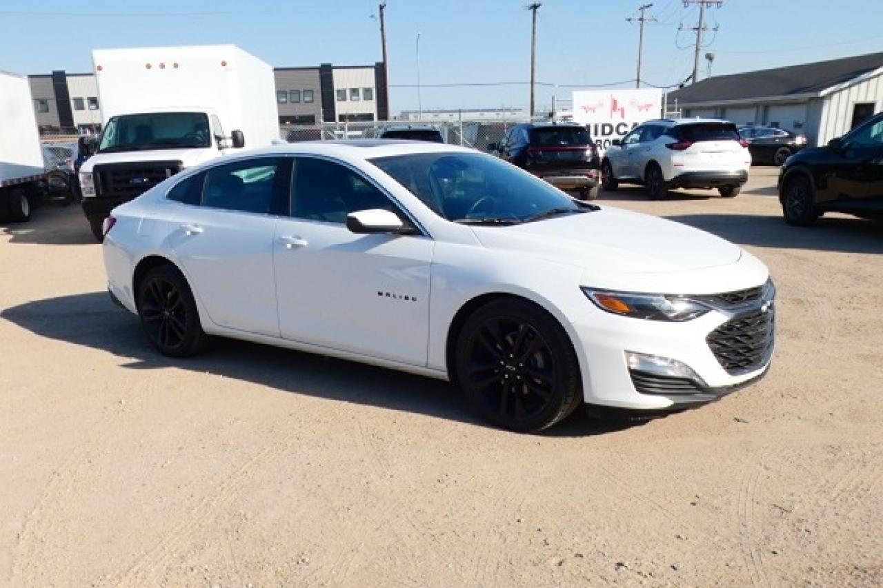 2023 Chevrolet Malibu 1LT w/Htd cloth, pano S/R, BUC - Photo #4