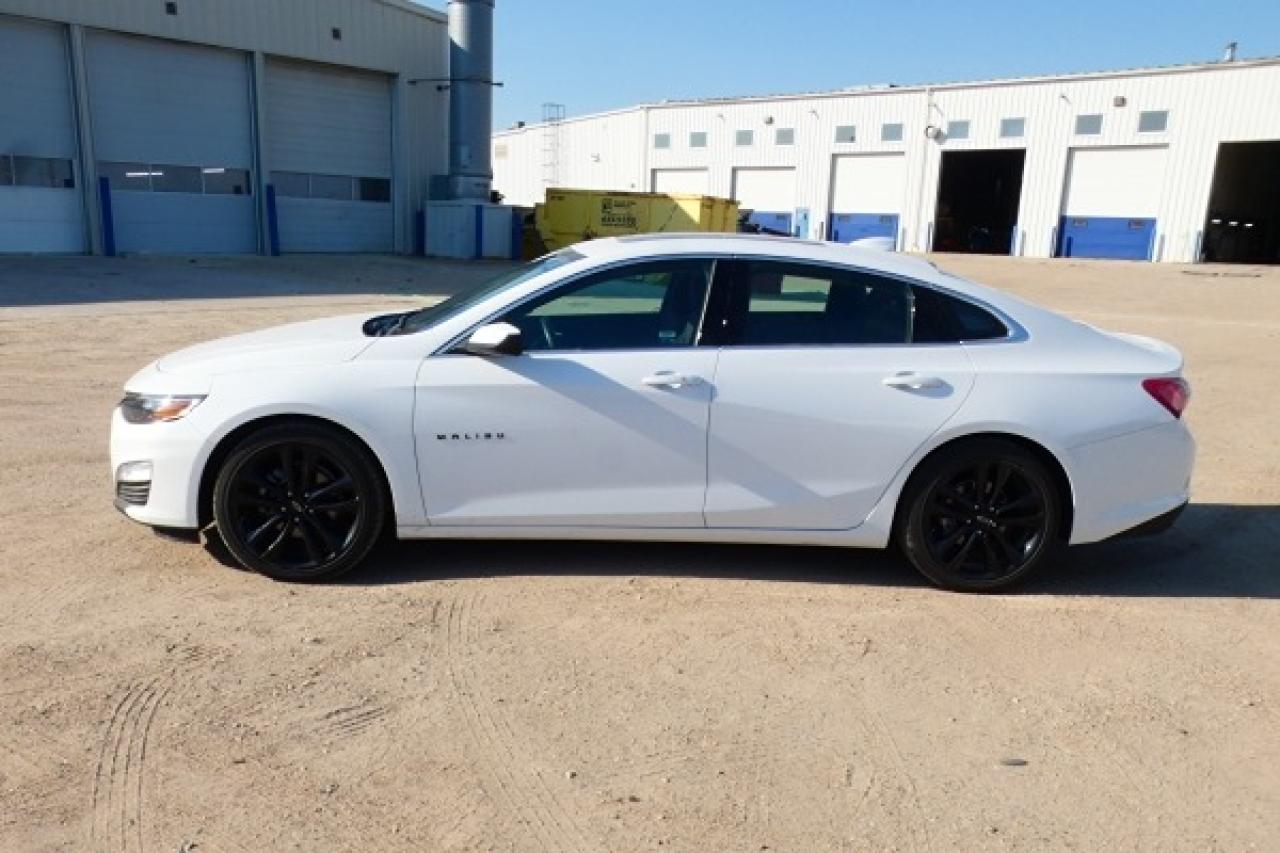 2023 Chevrolet Malibu 1LT w/Htd cloth, pano S/R, BUC