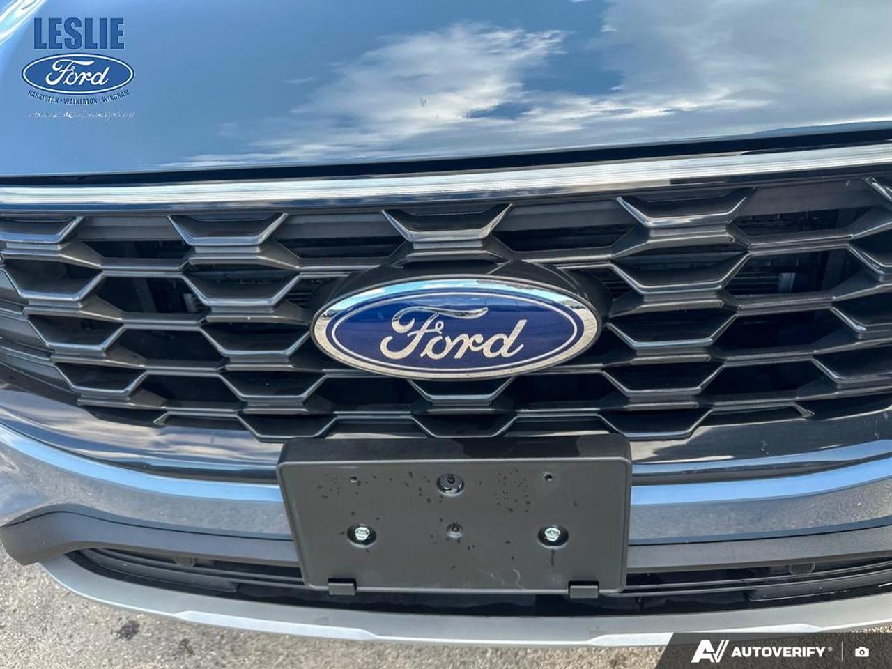 2025 Ford Escape Platinum AWD Photo