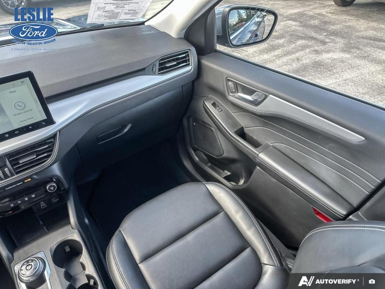 2025 Ford Escape Platinum AWD Photo