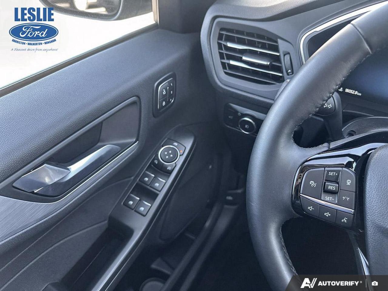 2025 Ford Escape Platinum AWD Photo