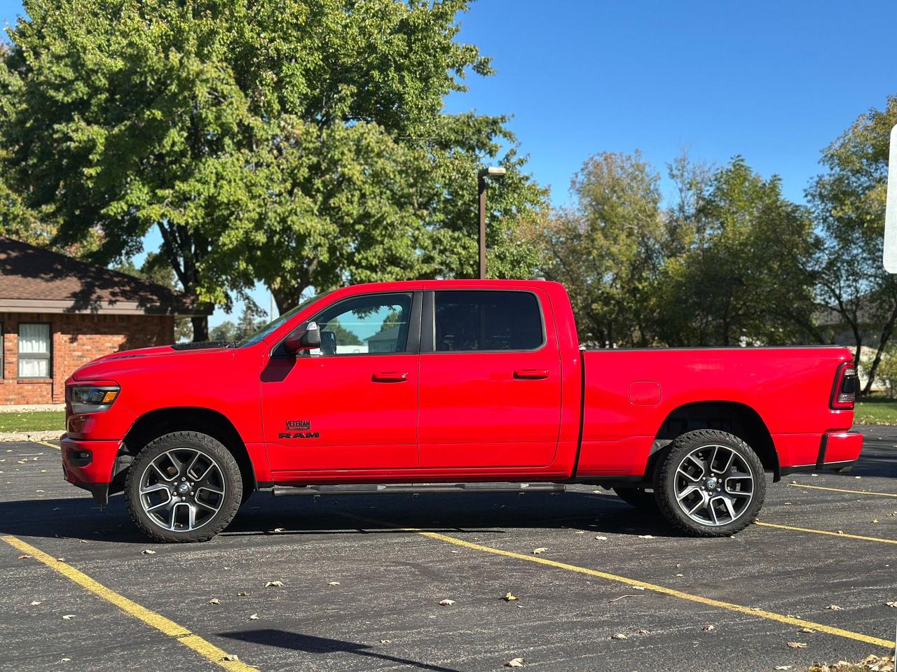 2020 RAM 1500 SPORT - Photo #4