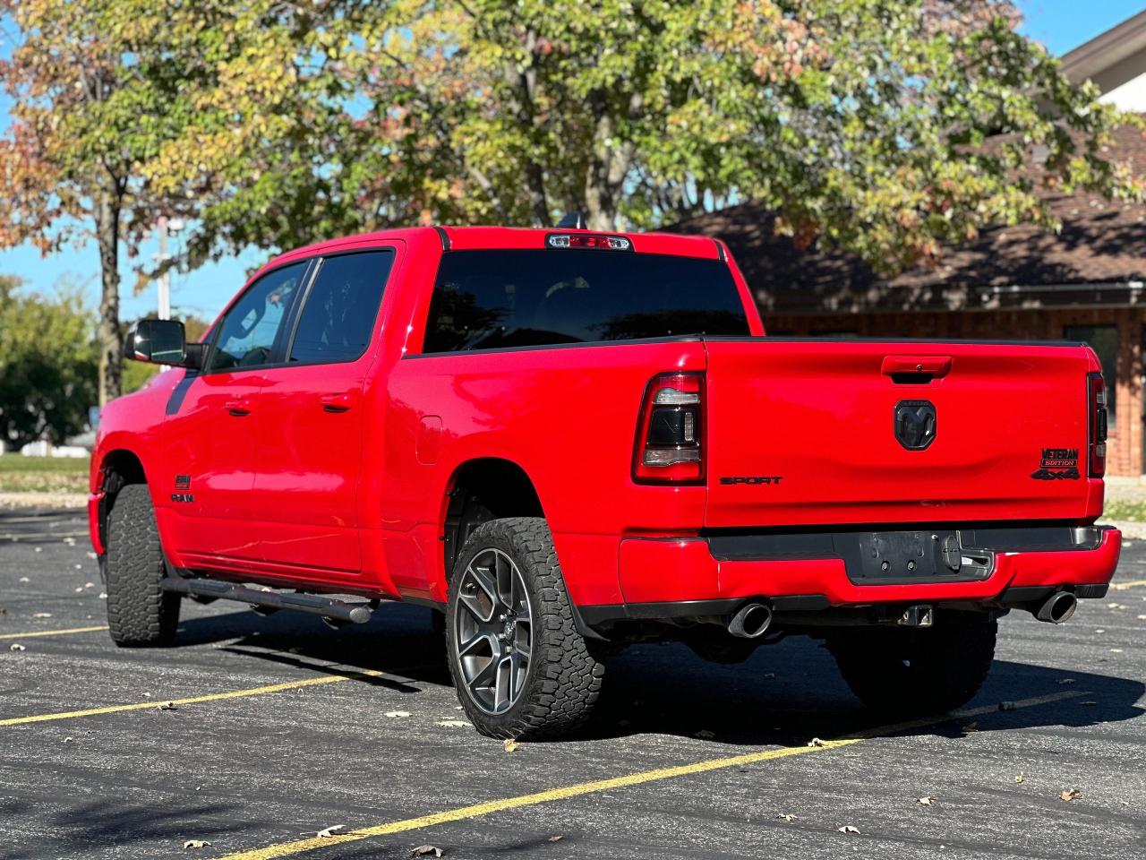 2020 RAM 1500 SPORT Photo4