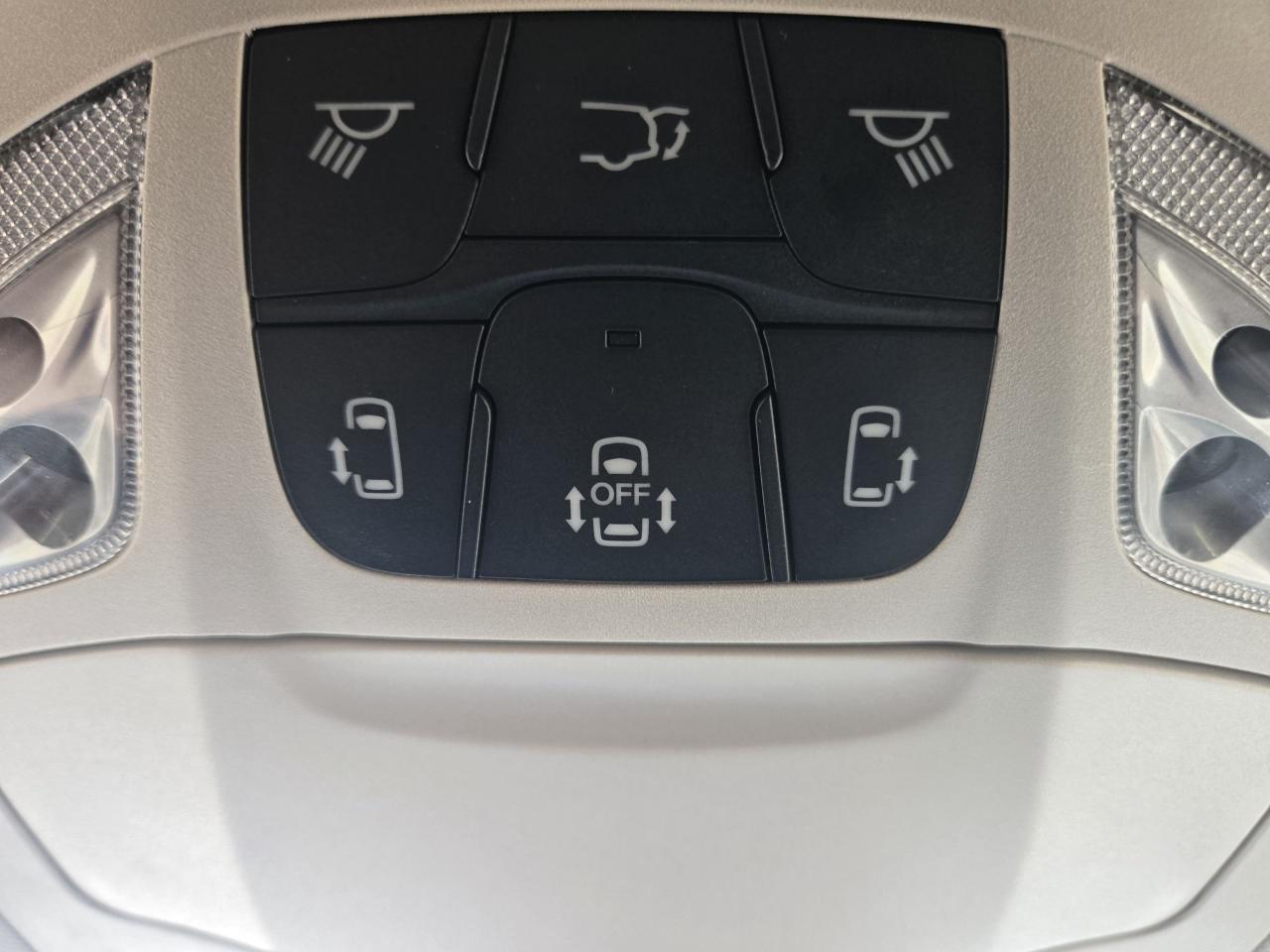 2024 Chrysler Grand Caravan SXT - Photo #25