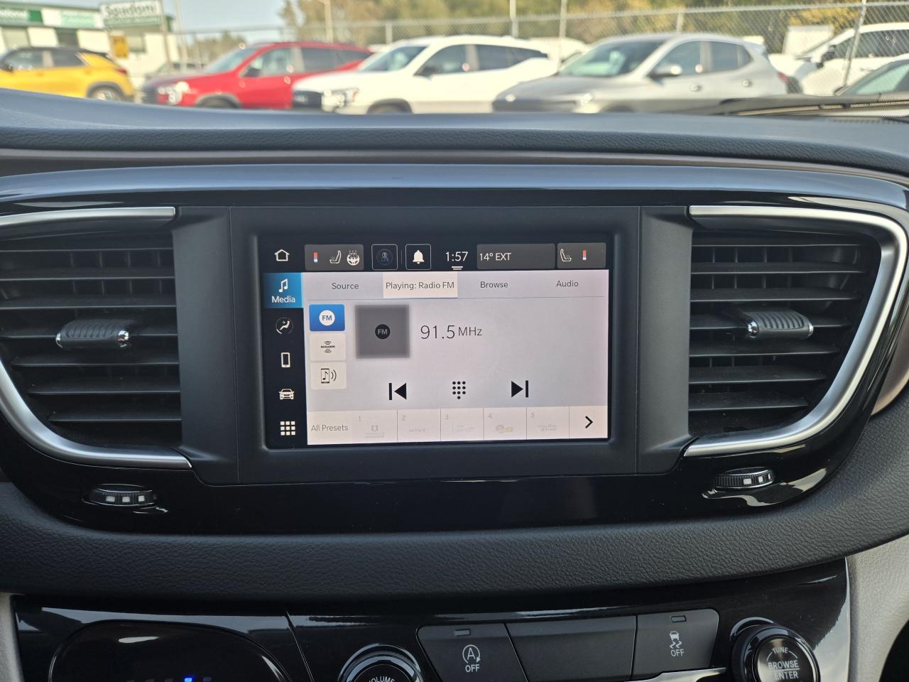 2024 Chrysler Grand Caravan SXT - Photo #14