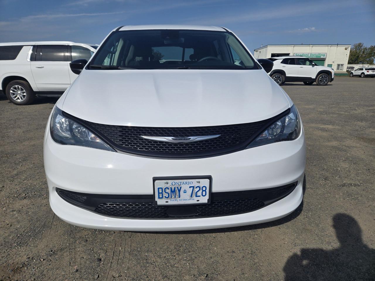 2024 Chrysler Grand Caravan SXT - Photo #2