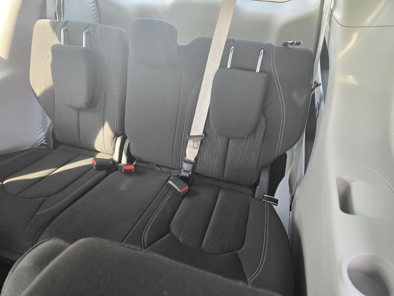 2024 Chrysler Grand Caravan SXT - Photo #9