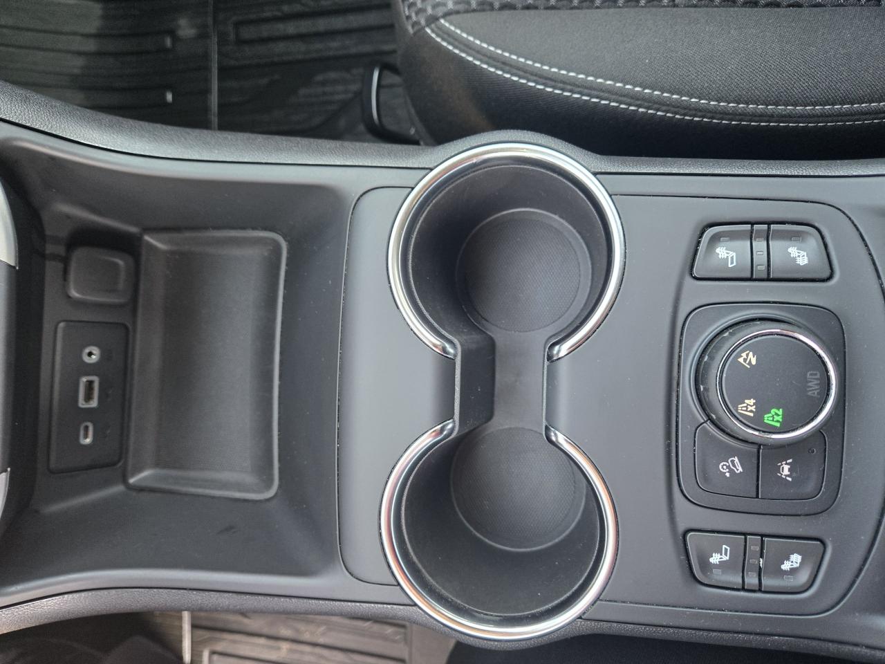 2024 GMC Terrain SLE - Photo #14