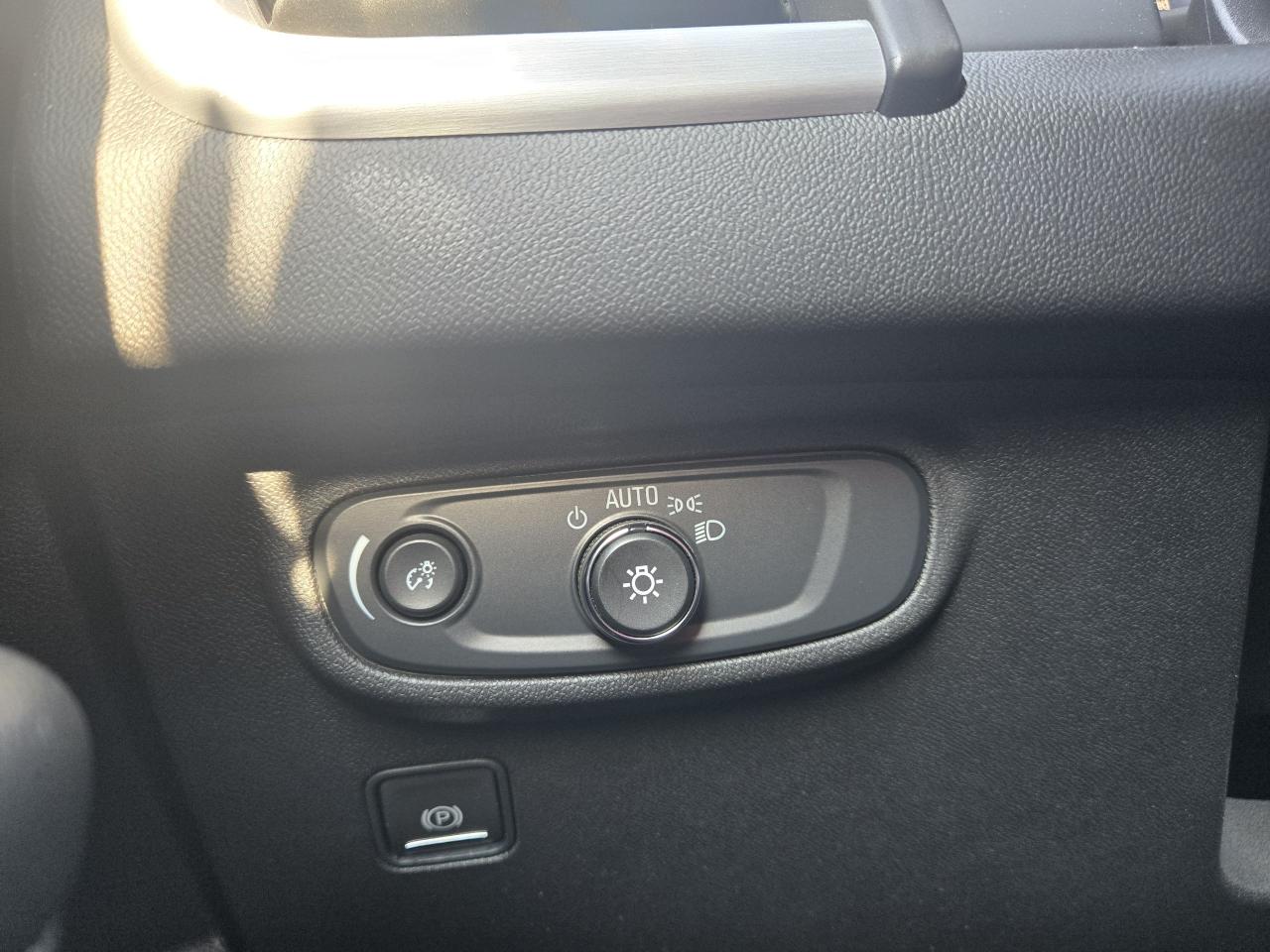 2024 GMC Terrain SLE - Photo #18