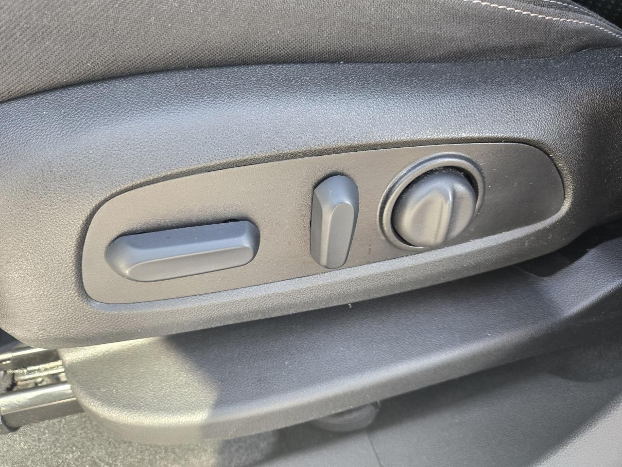 2024 GMC Terrain SLE - Photo #22