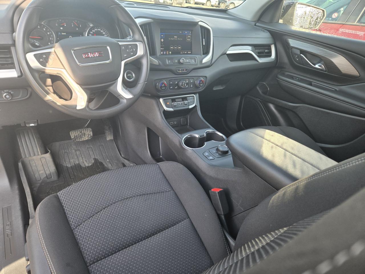 2024 GMC Terrain SLE - Photo #10