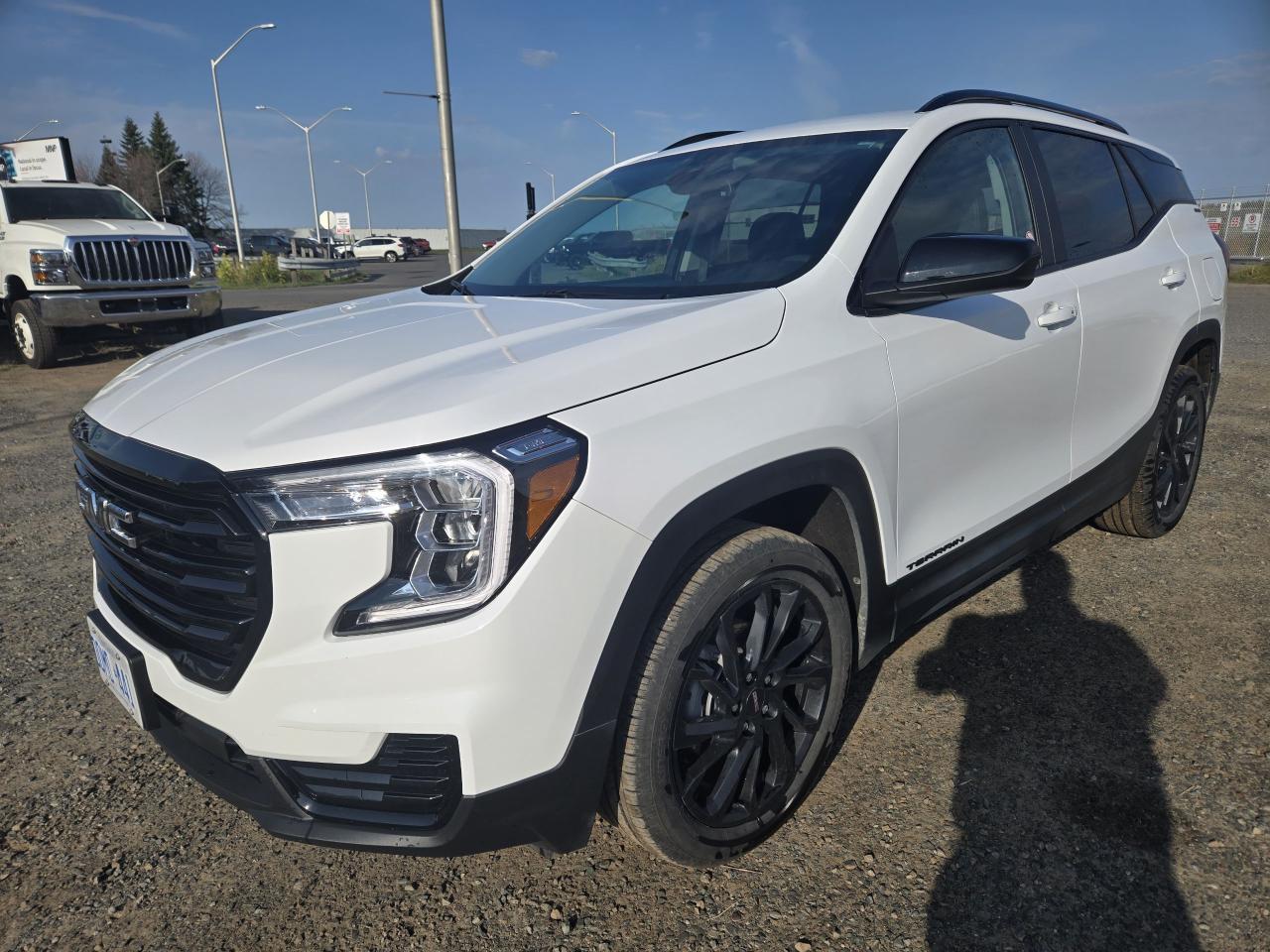 Used 2024 GMC Terrain SLE for sale in Thunder Bay, ON
