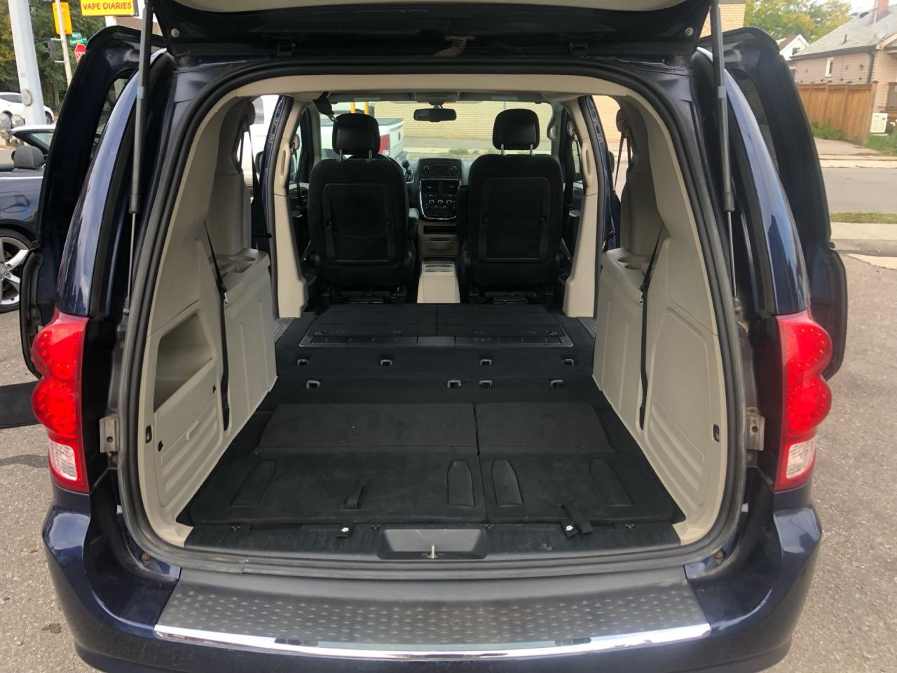 2017 Dodge Grand Caravan SXT / WOOD TRIM / 7 PASS