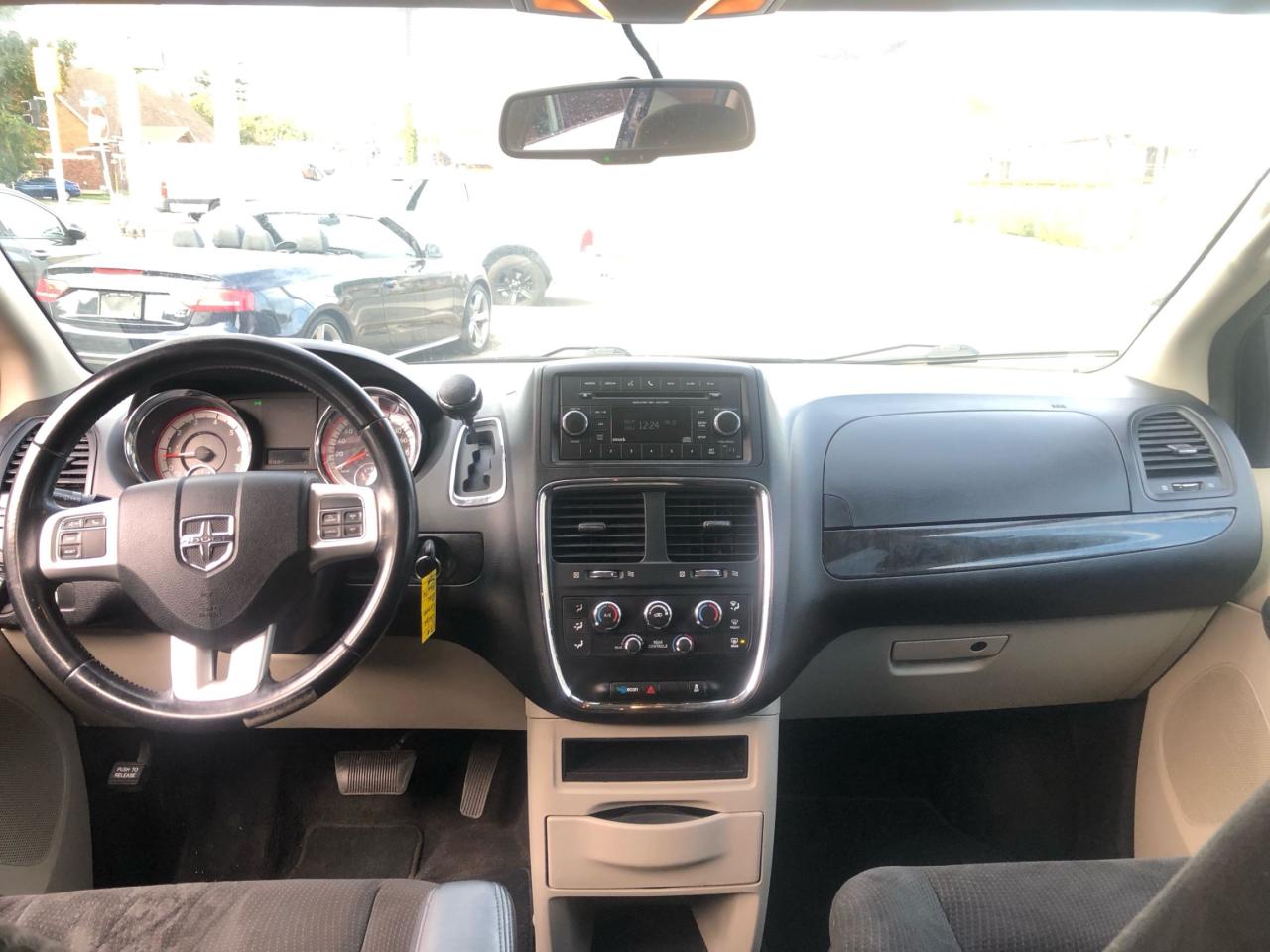 2017 Dodge Grand Caravan SXT / WOOD TRIM / 7 PASS