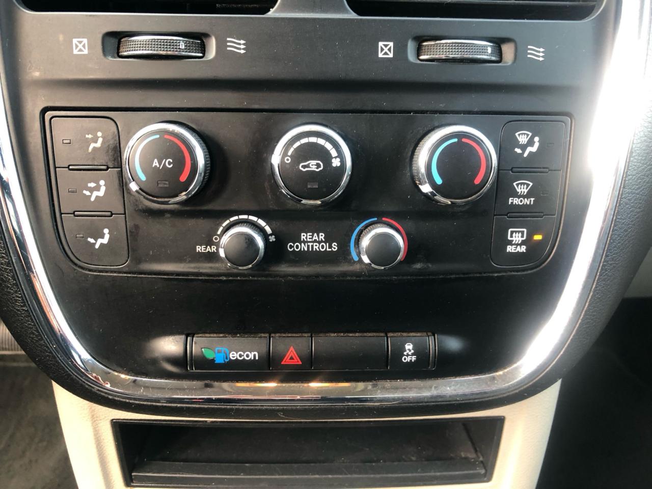 2017 Dodge Grand Caravan SXT / WOOD TRIM / 7 PASS