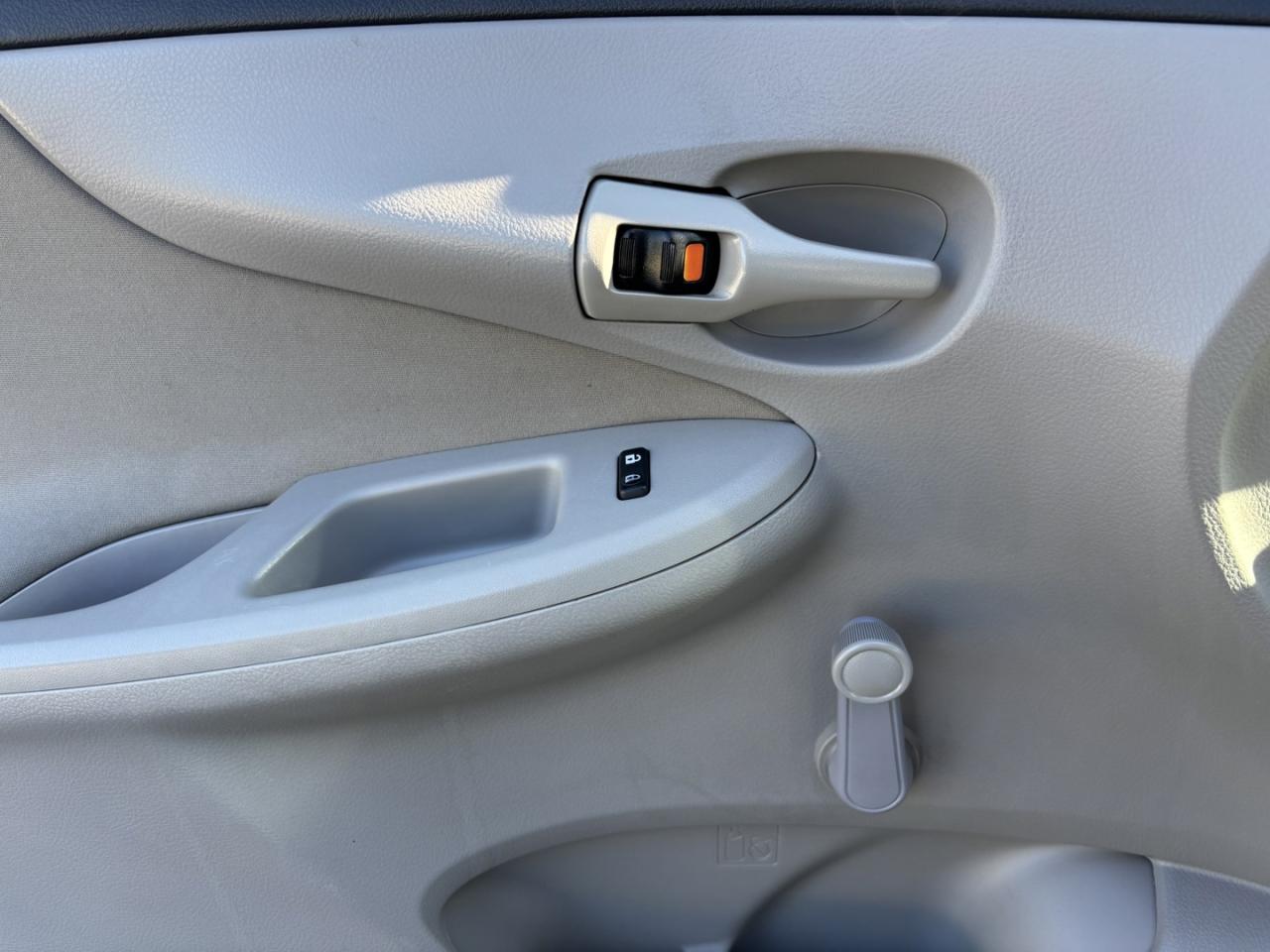 2013 Toyota Corolla S Photo