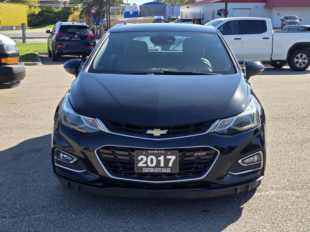 2017 Chevrolet Cruze Premier HATCHBACK - Photo #2