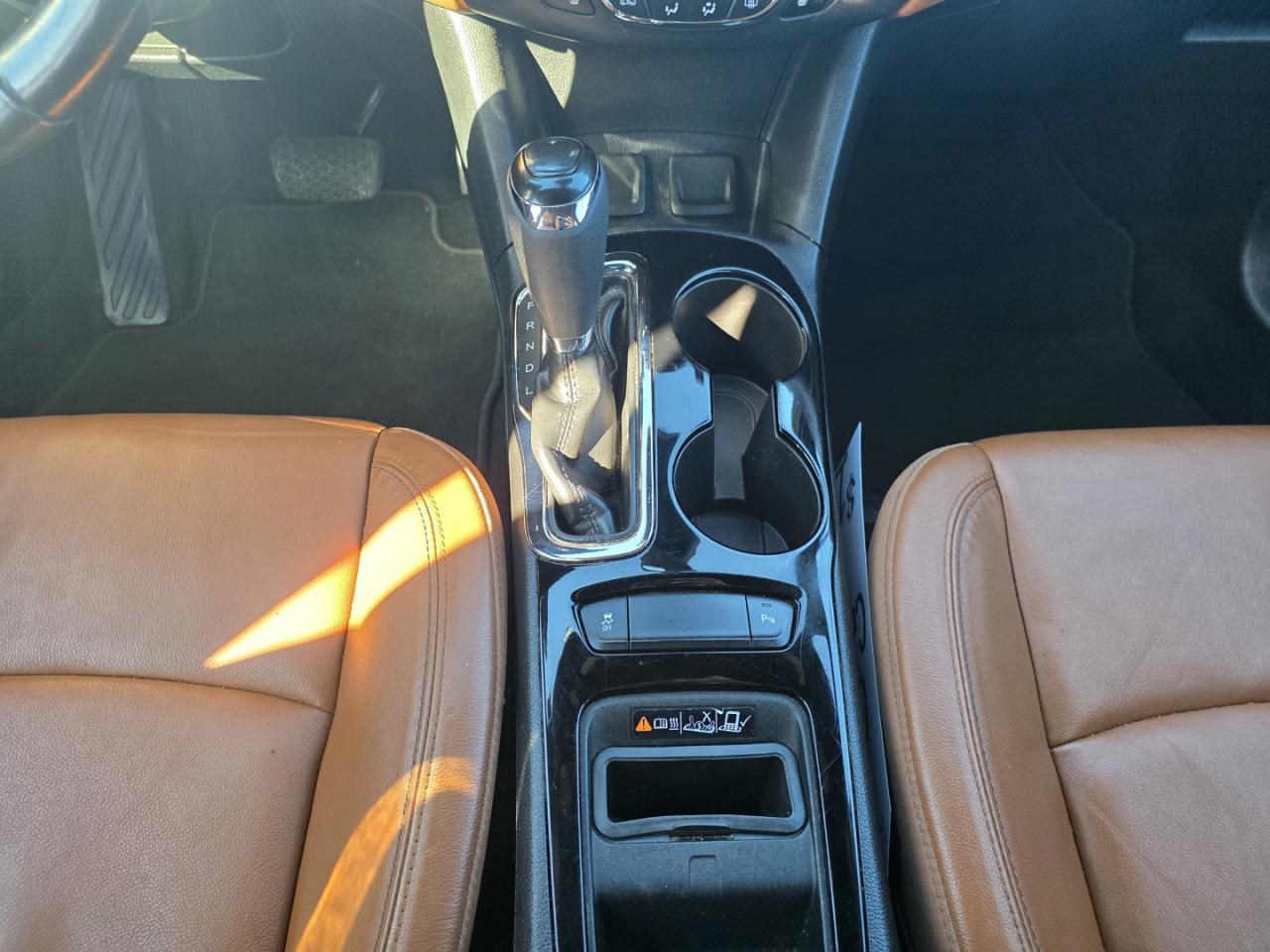 2017 Chevrolet Cruze Premier HATCHBACK - Photo #17