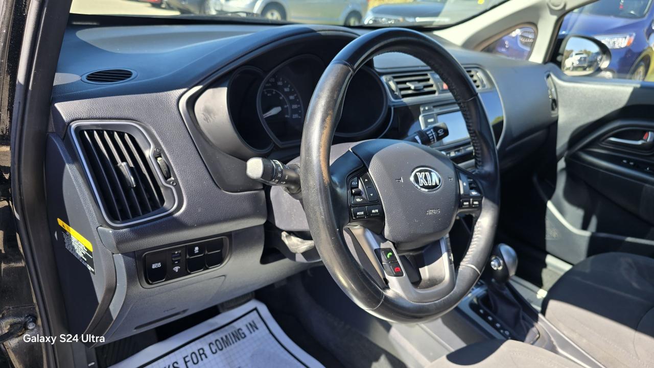 2016 Kia Rio EX - Photo #10
