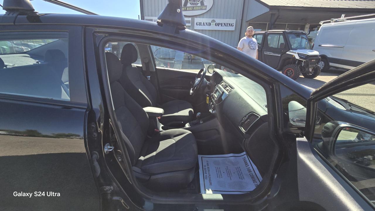 2016 Kia Rio EX - Photo #13