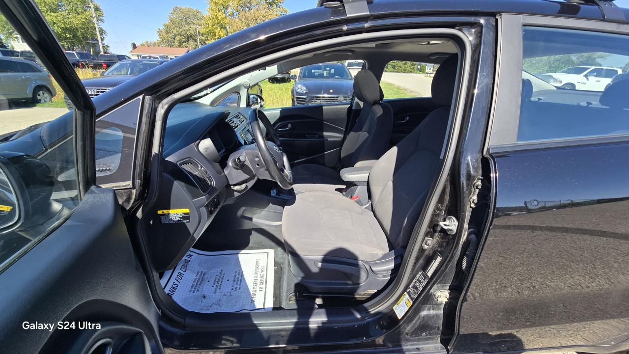 2016 Kia Rio EX - Photo #17