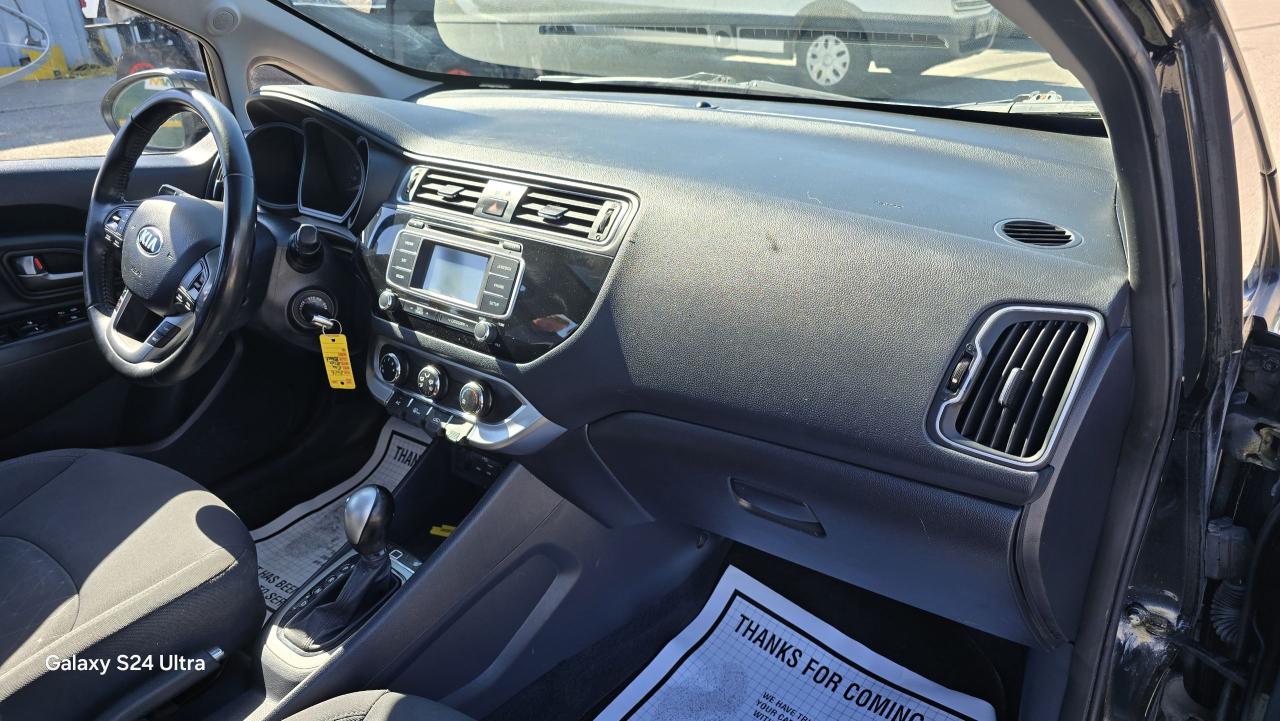 2016 Kia Rio EX - Photo #11
